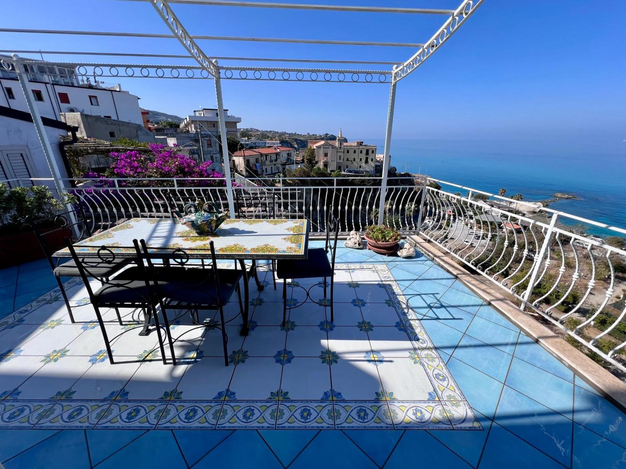 Bella Tropea Suite Exterior photo